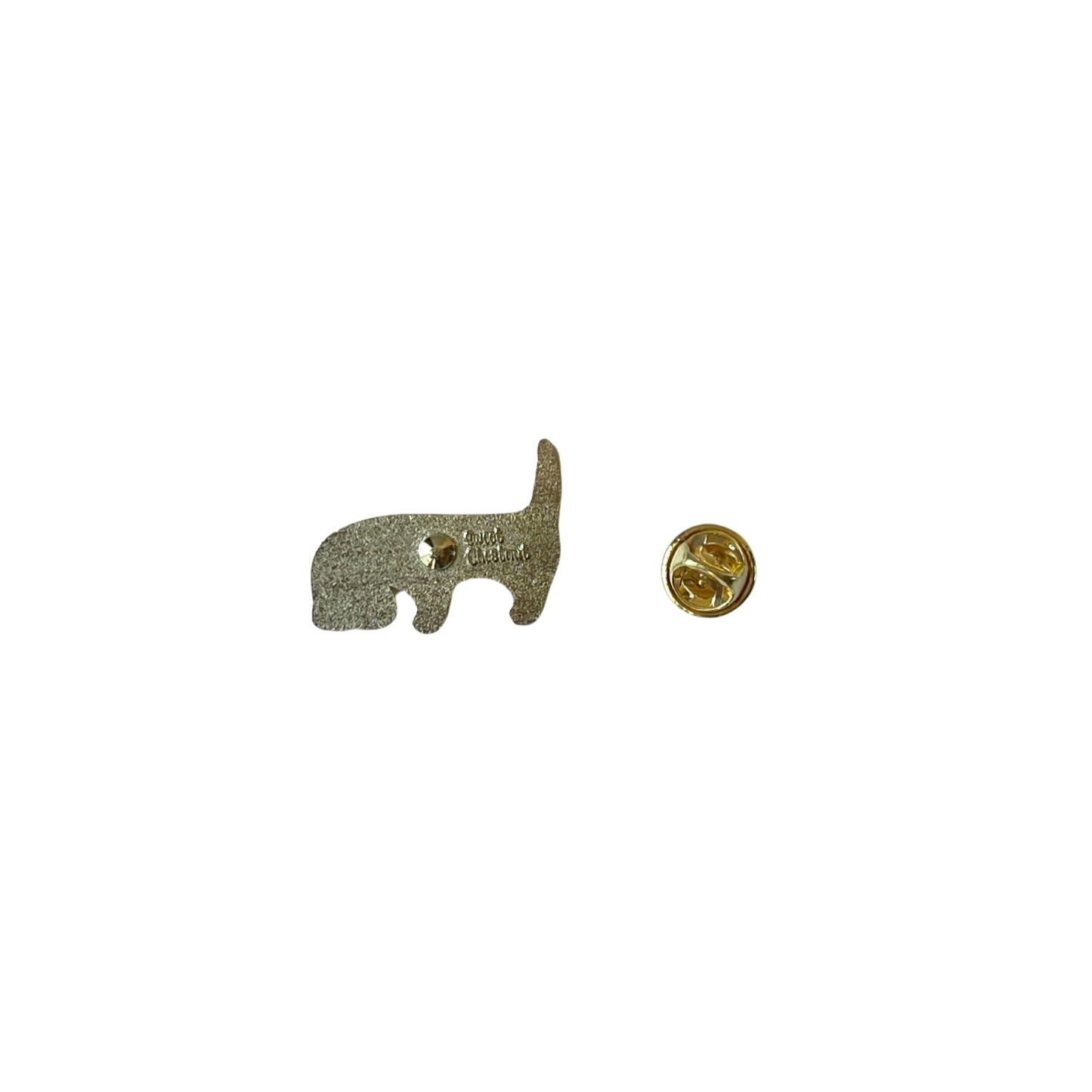 Beagle Pin With A Card, Beagle Brooch, Beagle Badge, Dog Enamel Pin, Dog Brooch, Dog Badge, Puppy Pin, Puppy Badge, Beagle Gifts, Dog Owner Gifts, New Puppy Gifts, Enamel Pins
