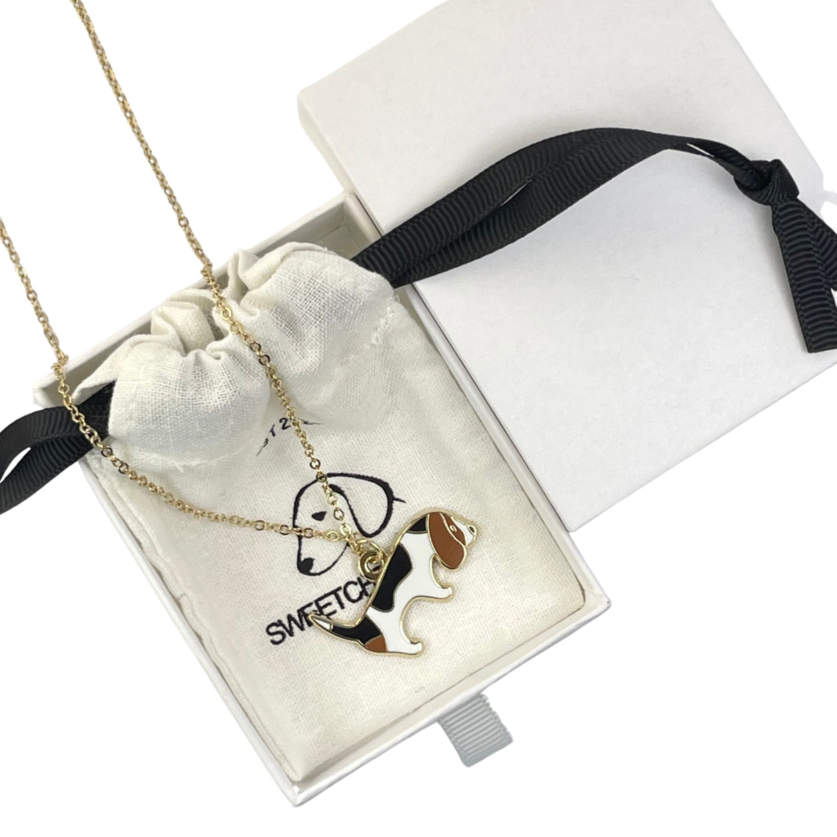 Beagle necklace dog necklace in gift packaging on a white background