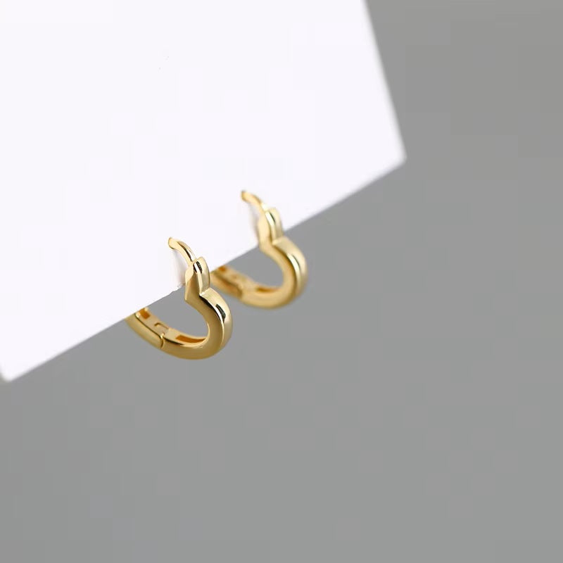 18ct Gold Heart Huggie Earrings
