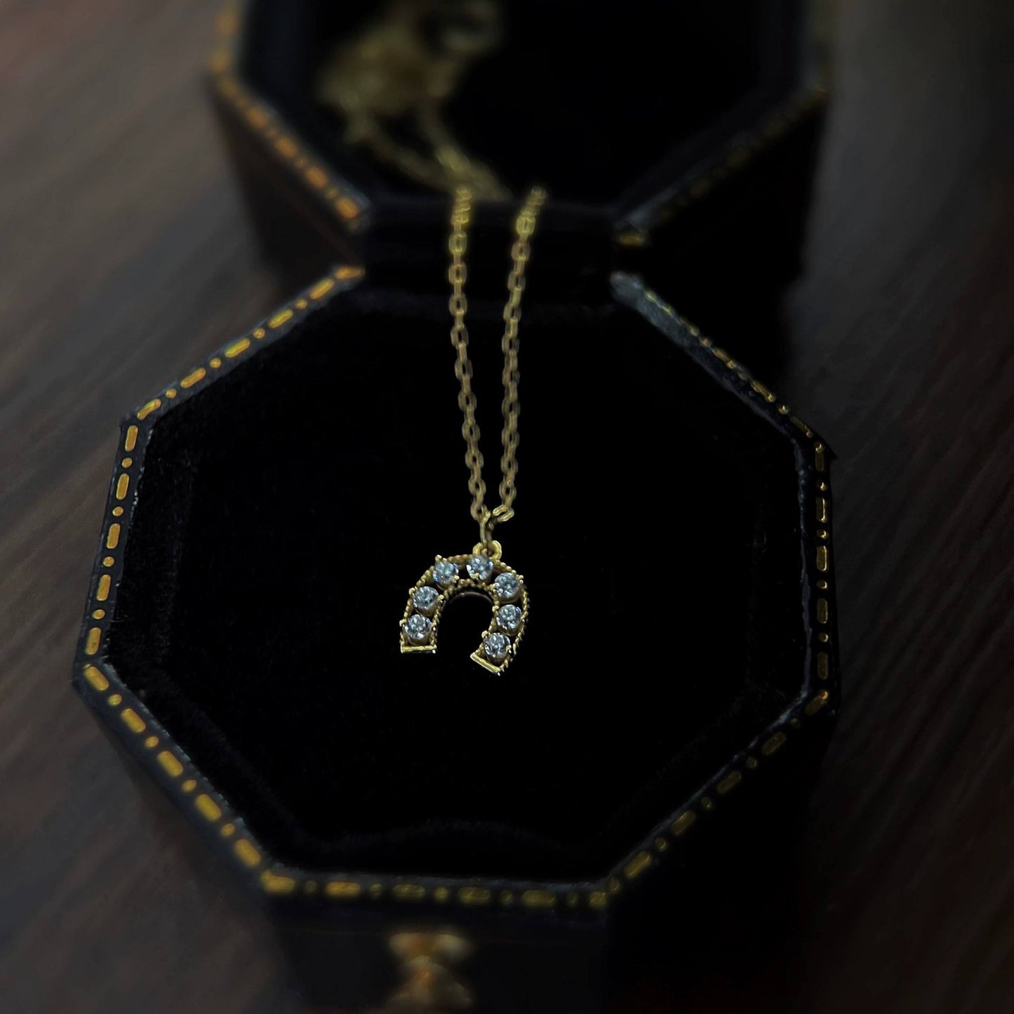 14ct Gold Crystal Horseshoe Pendant Necklace