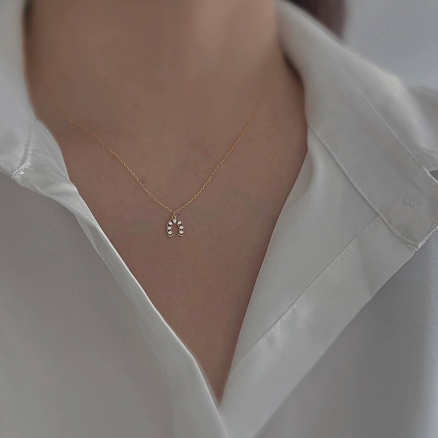 14ct Gold Crystal Horseshoe Pendant Necklace